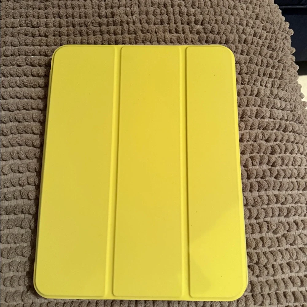 Slightly Used 10th or 11th Generation APPLE IPAD Cover
